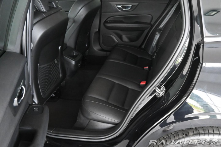 Volvo V60 2,0 B4 145 kW AT8 Inscrip 2021