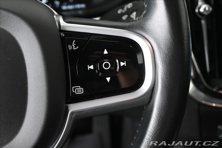 Volvo V60 2,0 B4 145 kW AT8 Inscrip 2021