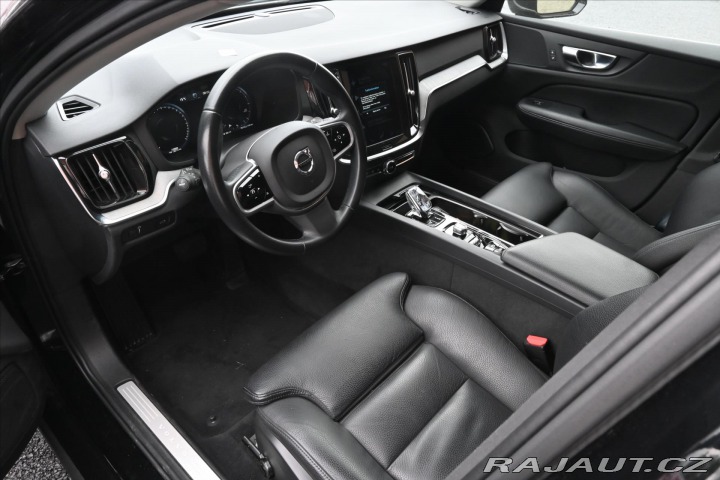 Volvo V60 2,0 B4 145kW AT8 Inscript 2021