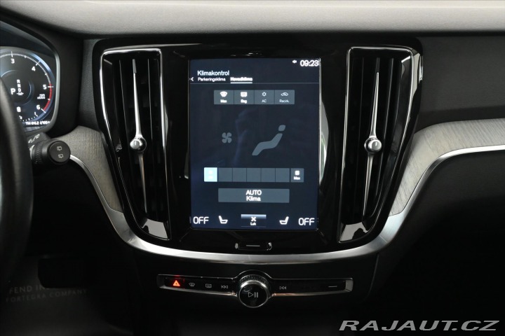 Volvo V60 2,0 B4 145 kW AT8 Inscrip 2021