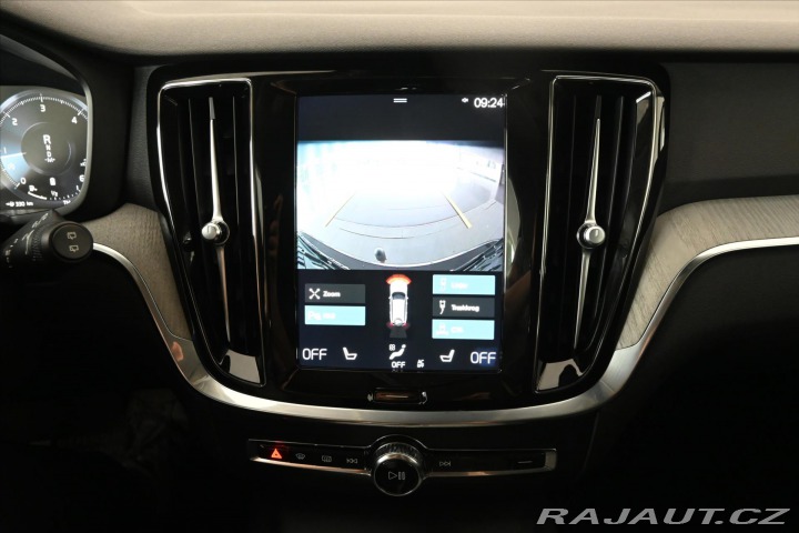 Volvo V60 2,0 B4 145 kW AT8 Inscrip 2021