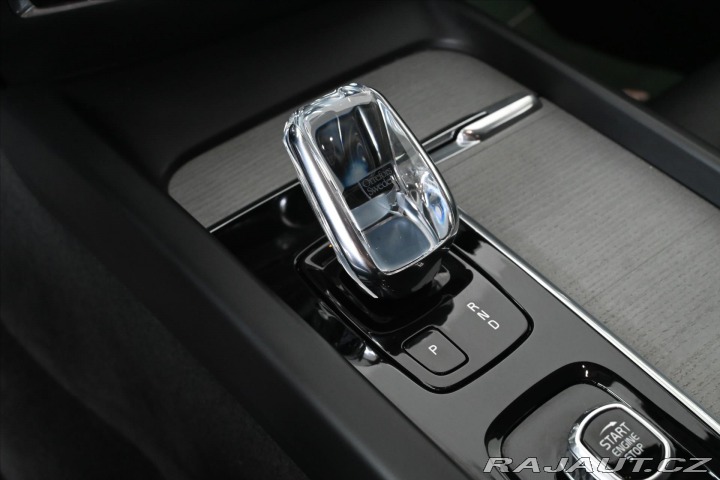 Volvo V60 2,0 B4 145 kW AT8 Inscrip 2021