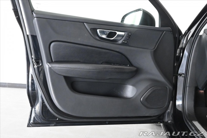 Volvo V60 2,0 B4 145 kW AT8 Inscrip 2021