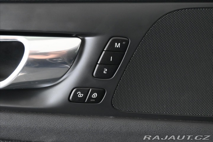 Volvo V60 2,0 B4 145 kW AT8 Inscrip 2021