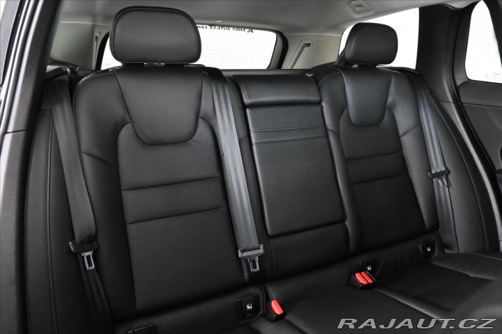 Volvo V60 2,0 B4 145 kW AT8 Inscrip 2021