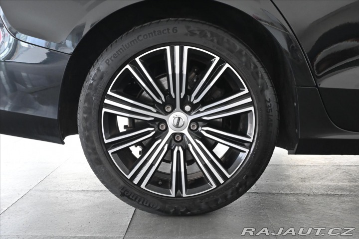 Volvo V60 2,0 B4 145 kW AT8 Inscrip 2021