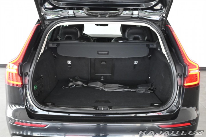 Volvo V60 2,0 B4 145 kW AT8 Inscrip 2021