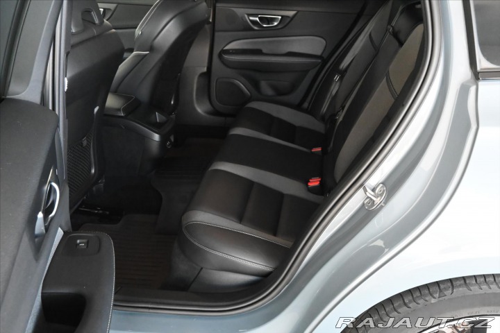 Volvo V60 2,0 B4 145 kW AT8 R-Desig 2022