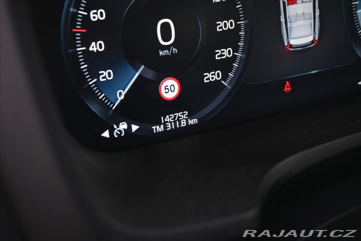 Volvo V60 2,0 B4 145kW AT8 R-Design 2022