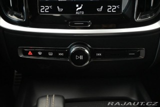 Volvo V60 2,0 B4 145 kW AT8 R-Desig 2022
