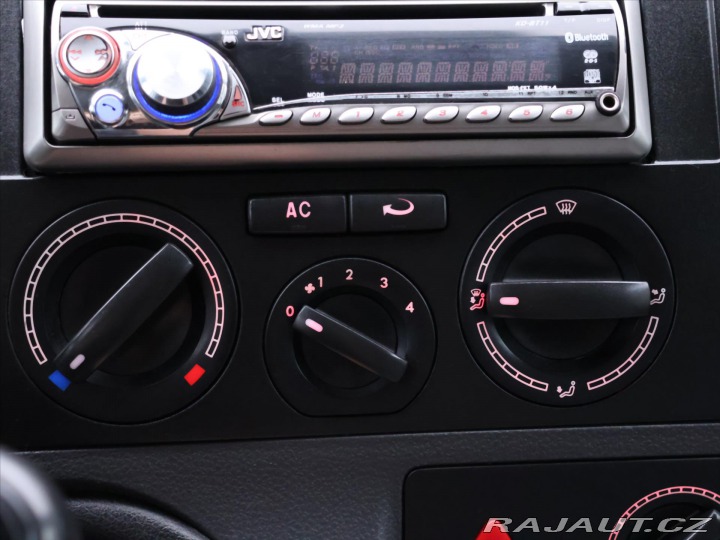 Volkswagen Transporter 1,9 TDI 75kW Klima 6-Míst 2008