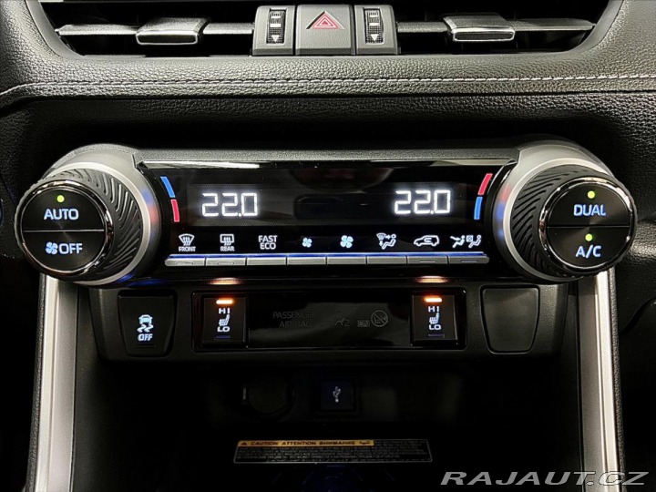 Toyota RAV4 2,5 HYBRID e-CVT AWD BLAC 2022