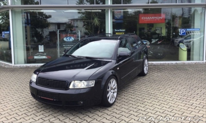 Audi A4 Avant 3,0   220 PS • Auto 2003