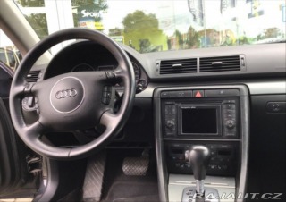 Audi A4 Avant 3,0   220 PS • Auto 2003