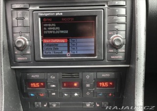 Audi A4 Avant 3,0   220 PS • Auto 2003