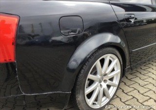 Audi A4 Avant 3,0   220 PS • Auto 2003