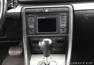 Audi A4 Avant 3,0   220 PS • Auto 2003