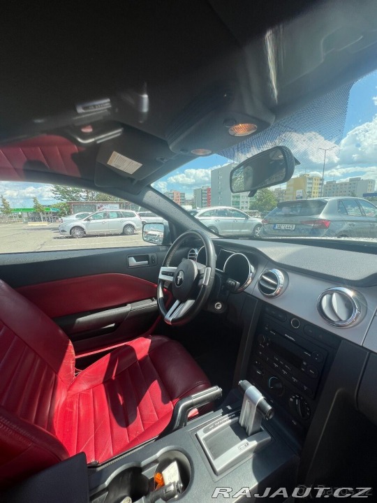 Ford Mustang GT 2005