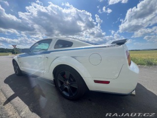 Ford Mustang GT 2005