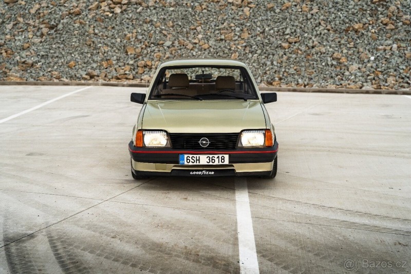 Opel Ostatní modely Ascona 2,0   C