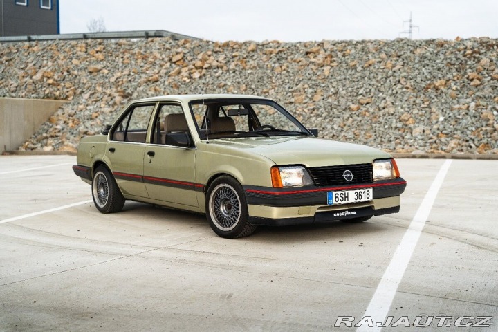 Opel Ostatní modely Ascona 2,0 C 1800
