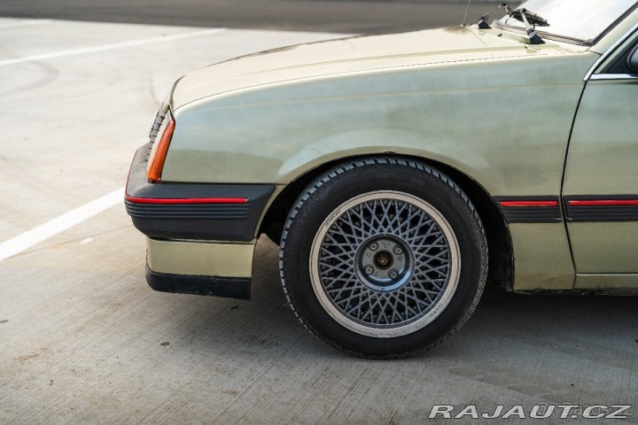 Opel Ostatní modely Ascona 2,0 C 1800