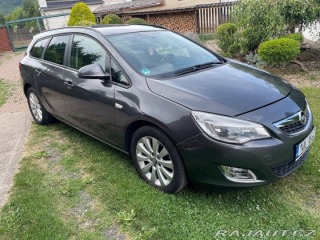 Opel Astra 1,7   CDTI SportTourer 2012