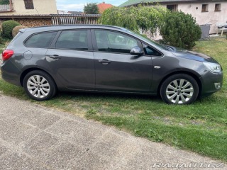 Opel Astra 1,7   CDTI SportTourer 2012
