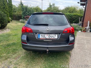 Opel Astra 1,7   CDTI SportTourer 2012