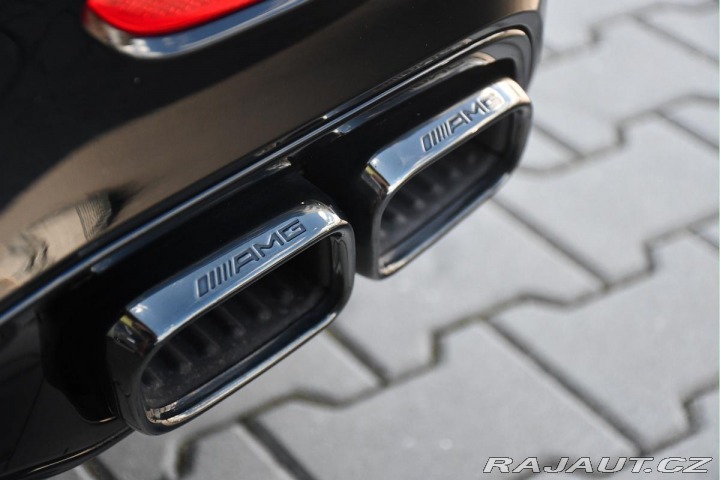 Mercedes-Benz SL AMG Rezervace 2023