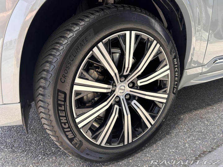 Volvo XC90 B5 AWD PLUS Bright 7míst 2024