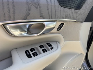 Volvo XC90 B5 AWD PLUS Bright 7míst 2024