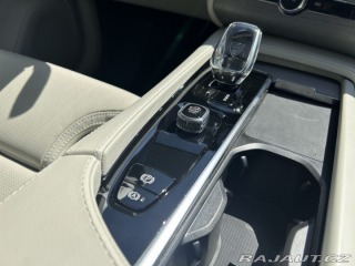 Volvo XC90 B5 AWD PLUS Bright 7míst 2024