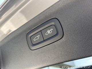 Volvo XC90 B5 AWD PLUS Bright 7míst 2024
