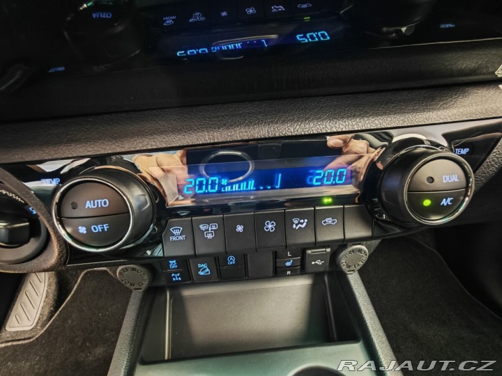 Toyota Hilux 2.4 D-4D Double Cab 4x4 A 2024