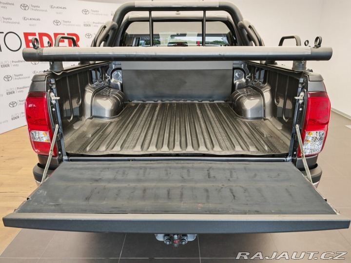 Toyota Hilux 2.4 D-4D Double Cab 4x4 A 2024