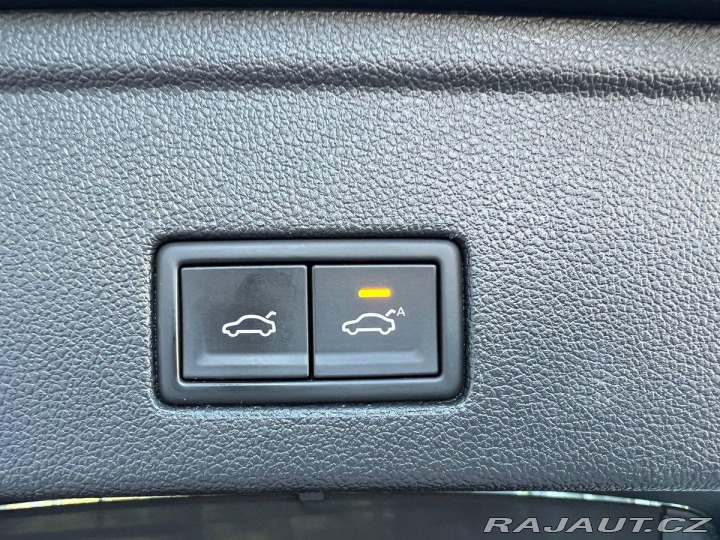 Volkswagen Touareg R-line 3,0TDi 210kW 2023