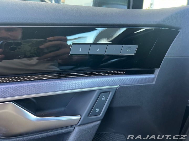 Volkswagen Touareg R-line 3,0TDi 210kW 2023