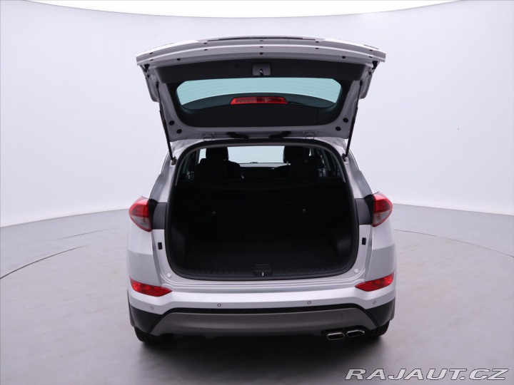 Hyundai Tucson 2,0 CRDI 100kW Trikolor C 2016