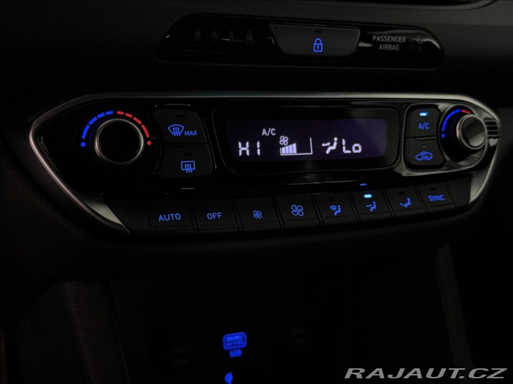 Hyundai i30 1,5 TGDI NLINE 1.MAJITEL 2022