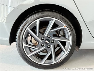Hyundai i30 1,5 TGDI NLINE 1.MAJITEL 2022