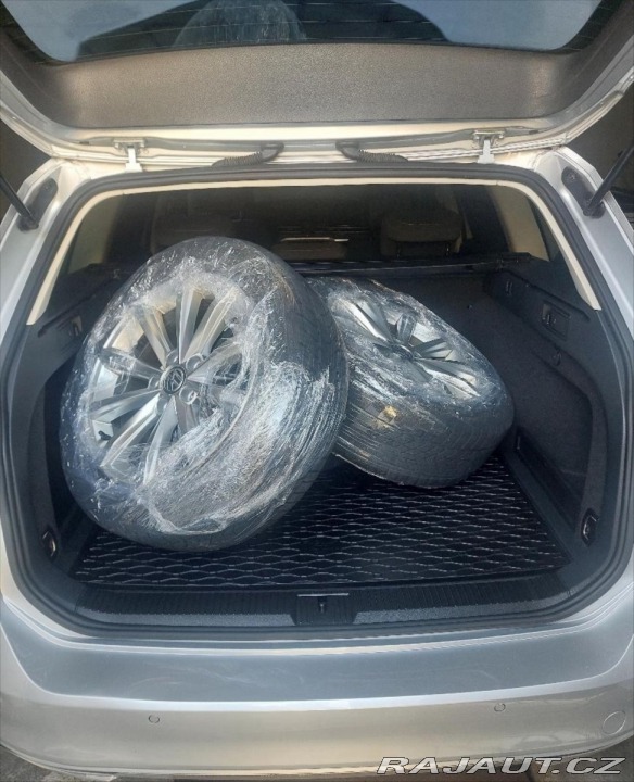 Volkswagen Passat 2,0 TDI 110KW DSG, NAVI 2016