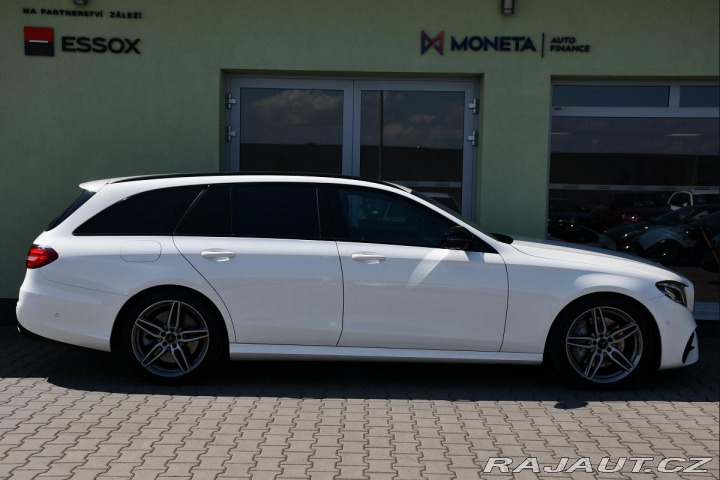 Mercedes-Benz E 43 AMG PANORAMA REZERVACE 2017