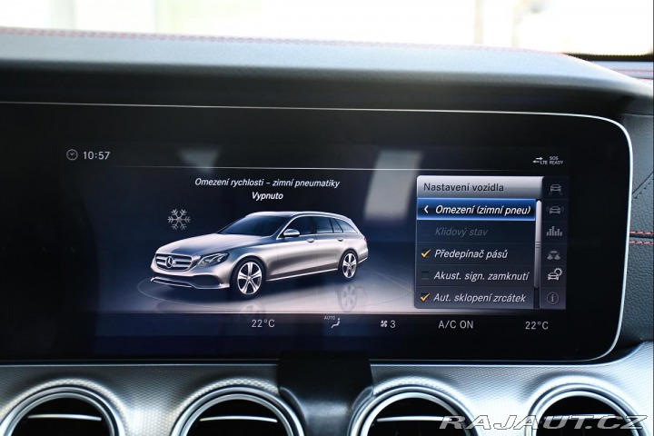Mercedes-Benz E 43 AMG PANORAMA REZERVACE 2017