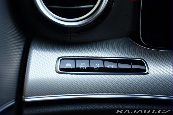 Mercedes-Benz E 43 AMG PANORAMA REZERVACE 2017