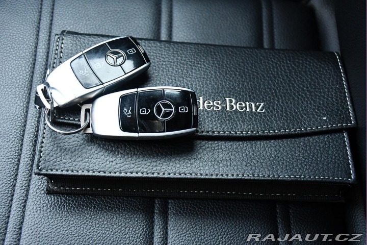 Mercedes-Benz E 43 AMG PANORAMA REZERVACE 2017