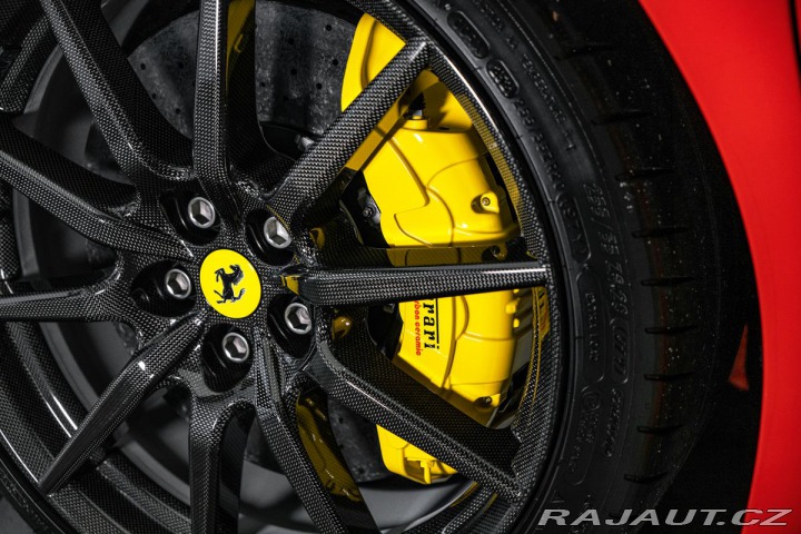 Ferrari SF90 2022