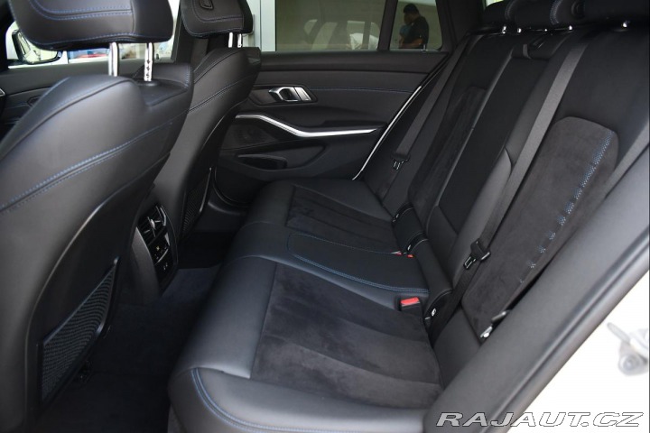 BMW 3 320d xD M-SPORT NTOP ČR 1 2023