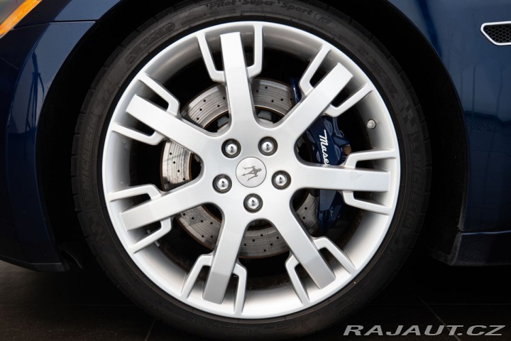 Maserati GranTurismo  1800