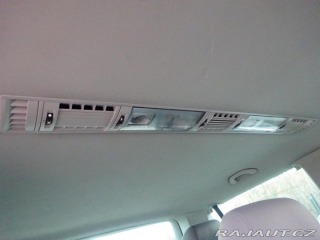 Volkswagen Caravelle 2.0TDI 9 MÍST 2010